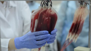 La Cruz Roja , que proporciona el 40 por ciento del suministro de sangre de USA, ha dicho que su suministro de sangre se encuentra en niveles históricamente bajos.