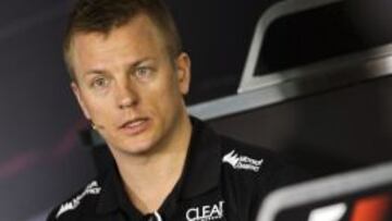 El piloto finland&eacute;s Kimi Raikkonen de la escuder&iacute;a Lotus, en la rueda de prensa previa al Gran Premio de Australia.