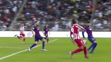 El VAR pudo y debió intervenir en más jugadas