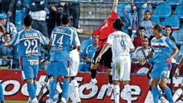 LA IDA FUE UN ASEDIO CONSTANTE. Casillas se multiplicó en el partido de la primera vuelta ante un Getafe que hizo 24 remates.