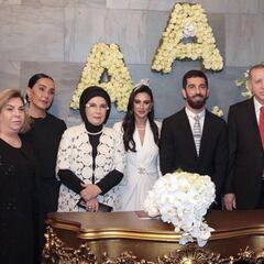 Arda Turan se casa en una boda íntima con Erdogan de testigo
