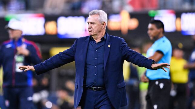 Javier Aguirre lanza advertencia a futbolistas mexicanos