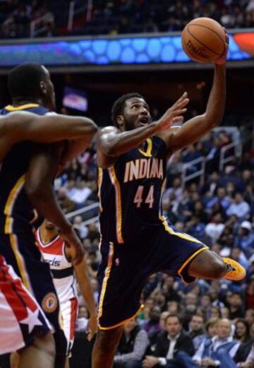 28. INDIANA PACERS. De dos finales de Conferencia a los bajos fondos. Así son las cosas. Destrozado por la lesión de Paul George y la marcha de Lance Stephenson y sin suerte con una lista de bajas a la que se suma Hibbert. Año perdido en Indiana, veremos qué decisiones se van tomando.