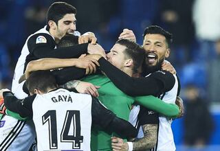 Jaume ejerce de héroe y lleva al Valencia en semifinales