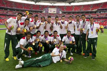 El deporte más seguido y practicado en nuestro país nunca había destacado en la máxima cita deportiva hasta 2012. El equipo, dirigido por Luis Fernando Tena, rompió con la historia y ganó el torneo de fútbol de los Juegos Olímpicos de Londres 2012. El Tri derroto 2-1 en la final a Brasil, que contaba con figuras como Marcelo, Neymar, Oscar y Hulk. Oribe Peralta, con un doblete, fue el héroe de aquella tarde mágica en Wembley.