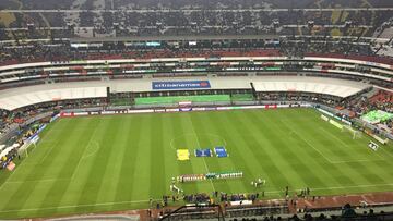 Pobre entrada en el Coloso de Santa Úrsula. Durante la ceremonia de himnos nacionales, el Estadio no estaba ni al 30% de su capacidad.