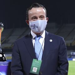 Mikel Arriola continúa visita a clubes pese a contagios COVID-19