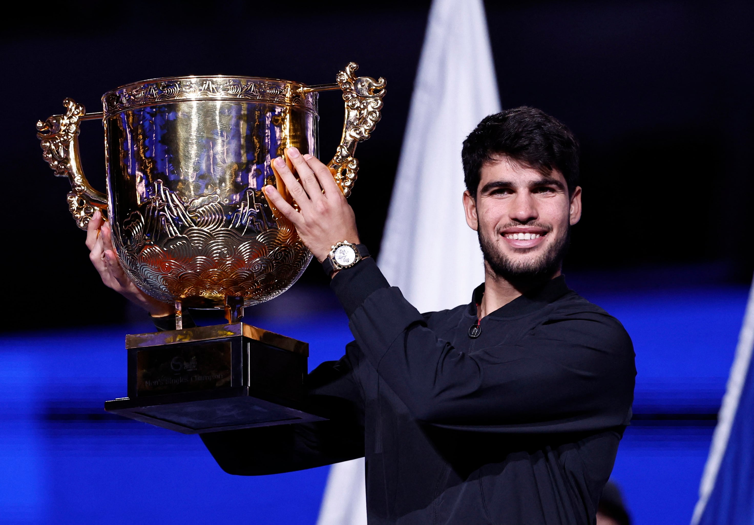 Un gran Alcaraz destrona a Sinner para ganar su 16º título