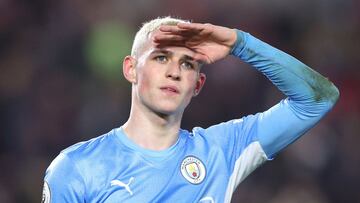 Phil Foden durante el partido contra el Brentford.