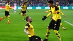 Alcacer & Pulisic earn win for Dortmund but Bayern go top