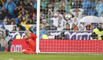 Francisco Portillo converted a penalty, awarded for a foul by Nacho on Jorge Molina.