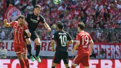 Marco Fabián y el Eintracht no pudieron con el poder del Bayern