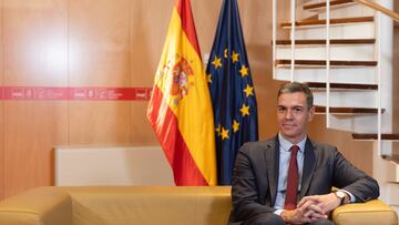 El presidente del Gobierno en funciones, Pedro Sánchez durante su ronda de contactos, a 11 de octubre de 2023, en Madrid (España). El presidente del Gobierno en funciones y candidato del PSOE a la reelección, continúa hoy su ronda de contactos con los portavoces de UPN, Coalición Canaria y ERC, para tantear posibles apoyos a su investidura. Tras recibir el encargo del Rey la semana pasada, Sánchez inició una ronda de contactos en la que prevé reunirse con todos los grupos parlamentarios excepto Vox, además de sindicatos, patronal y asociaciones de varios sectores.
11 OCTUBRE 2023;SÁNCHEZ;INVESTIDURA;NEGOCIACIONES;REUNIONES;PARTIDOS;PSOE;
Eduardo Parra / Europa Press
11/10/2023