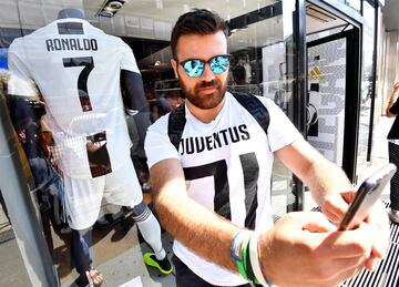 La venta de camisetas de Cristiano Ronaldo sigue creciendo en toda Italia.