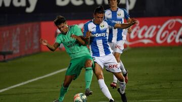 Uno de los agentes de Jonathan Silva desliza una oferta del Leeds