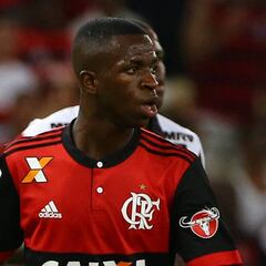 La afición del Flamengo deja a Vinicius fuera de su once ideal para la próxima temporada