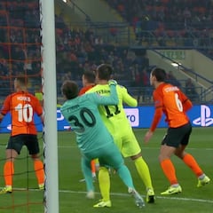 Era difícil ver una situación tan surrealista en la época del VAR: Mateu Lahoz y el penalti 'jodoka'