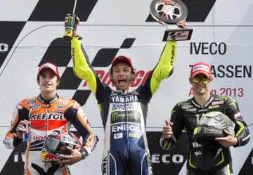 Marc Márquez, Valentino Rossi y Cal Crutchlow en el podio de Assen.