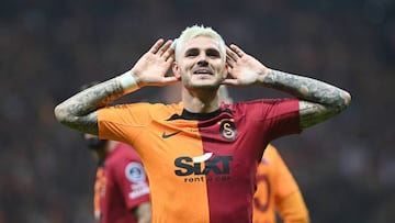 ISTANBUL, TURKEY - NOVEMBER 05: Mauro Icardi of Galatasaray celebrates after scoring his team's first goal  during the Super Lig match between Galatasaray and Besiktas at NEF Stadium on November 5, 2022 in Istanbul, Turkey. (Photo by Seskim Photo/MB Media/Getty Images)