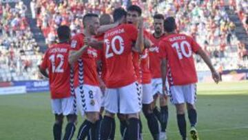 La plantilla del N&agrave;stic sue&ntilde;a y va al asalto del liderato