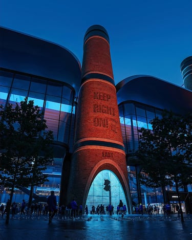 Jude Bellingham, Tom Brady, Paul Anderson.. son algunas de las celebridades que han participado en el vídeo de presentación del nuevo estadio.