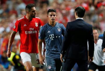 Niko Kovac en el cambio de James Rodríguez ante el Benfica en Champions