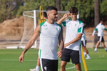 Sintes, Martín y una defensa de estreno