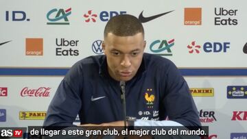 Kylian Mbappé en rueda de prensa con la Selección de Francia