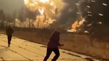 People run as smoke rises from an explosion during what the governor of Russia's Ryazan region southeast of Moscow describes as an air attack, in Ryazan, Ryazan Region, Russia in this still image obtained from social media video released January 24, 2025. Social Media/via REUTERS THIS IMAGE HAS BEEN SUPPLIED BY A THIRD PARTY. NO RESALES. NO ARCHIVES. NEWS USE ONLY.