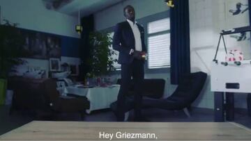 Usain Bolt acept&oacute; el reto de Antoine Griezmann en el Bottle Flip Challenge en una campa&ntilde;a publicitaria.