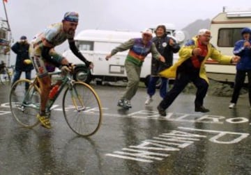 Marco Pantani se pondría líder de la general del Tour en la etapa de montaña de 189km entre Grenoble y Les Deux Alpes. Ya no lo abandonaría hasta su victoria en París (27 de julio de 1998).