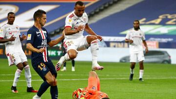 CORRECTION - Lyon&#039;s Brazilian defender Marcal (top) jumps over Lyon&#039;s Portuguese goalkeeper Anthony Lopes (down) past Paris Saint-Germain&#039;s Spanish midfielder Pablo Sarabia  during the French League Cup final football match between Paris Sa