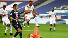 CORRECTION - Lyon&#039;s Brazilian defender Marcal (top) jumps over Lyon&#039;s Portuguese goalkeeper Anthony Lopes (down) past Paris Saint-Germain&#039;s Spanish midfielder Pablo Sarabia  during the French League Cup final football match between Paris Sa