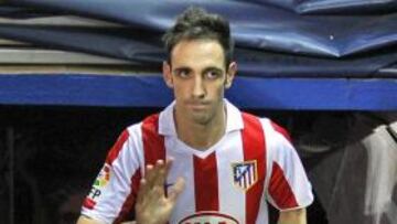 Juanfran, titular en el Atlético; equipo de gala en el Madrid