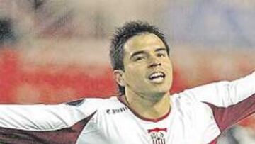 <b>ESTRELLA. </b>Javier Saviola es la gran estrella de esta temporada en el Sevilla de Juande Ramos tras las salidas en verano al Real Madrid de Julio Baptista y Sergio Ramos.