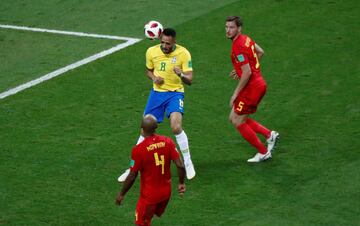 1-2. Renato Augusto marcó el primer gol.