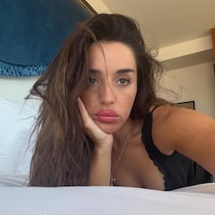 Lola Índigo confirma su ‘affaire’ con una conocida cantante: “Unos besitos nos hemos dado”