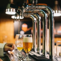 La DGT recuerda con cuántas cervezas puedes dar positivo en un control de alcoholemia