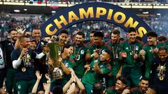 INGLEWOOD, CALIFORNIA - JULY 16: Mexico celebrates after defeating Panama 1-0 in the Concacaf Gold Cup final match at SoFi Stadium on July 16, 2023 in Inglewood, California.   Ronald Martinez/Getty Images/AFP (Photo by RONALD MARTINEZ / GETTY IMAGES NORTH AMERICA / Getty Images via AFP)