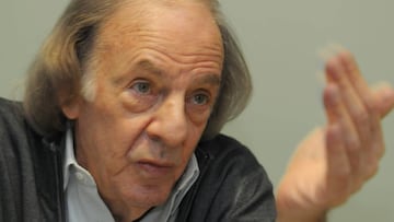 César Luis Menotti, internado