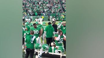 Saquon’s backwards hurdle: teammates’ shocked reactions captured in stunning new footage!