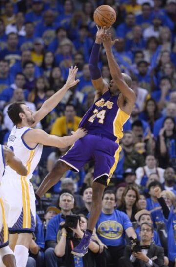 Kobe Bryant y Andrew Bogut.