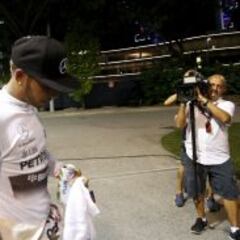 Hamilton: "Pilotaba como si llevara el limitador del pit-lane"