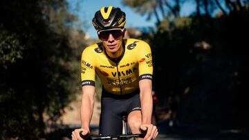 El ciclista neerlandés del Visma - Lease a Bike Bart Lemmen.