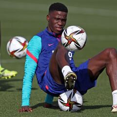 Ilaix Moriba pasa la revisión médica en Leipzig