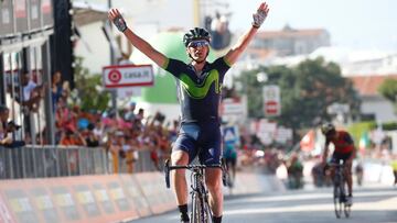 El ciclista epa&ntilde;ol Gorka Izagirre celebra su victoria en la octava etapa del Giro de Italia 2017 en Peschichi durante su etapa en el Movistar.