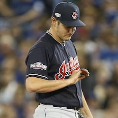 La herida abierta de Bauer no detiene a los Indians