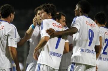 4 de abril de 2012: Universidad de Chile consigue su primera victoria en Argentina por Copa Libertadores, derrotando 1-0 a Godoy Cruz en Mendoza. Gol de Angelo Henríquez.