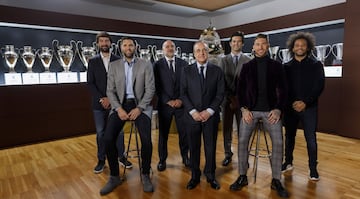 Florentino Pérez, presidente del Real Madrid, junto a Marcelo, Sergio Ramos, Solari, Pablo Laso, Felipe Reyes y Llull.