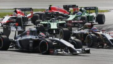 Kamui Kobayashi durante la carrera de fórmula uno del Gran Premio de Malaisia, en el Circuito Internacional de Sepang.